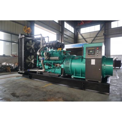 1600kw南通股份柴油發電機組-南通股份12缸柴油機NCG12V2483柴油發電機組,缸徑/行程：165/190mm,柴油發電機組水冷發動機功率1826KW,柴油發電機組配套馬拉松斯坦福發電機。廠價直銷歡迎選購：13773399855。