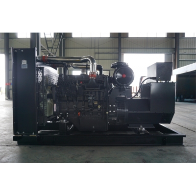 200kw上柴動(dòng)力柴油發(fā)電機(jī)組-上柴股份6缸柴油機(jī)6DTAA8.9-G31柴油發(fā)電機(jī)組,缸徑/行程：114/144mm,柴油發(fā)電機(jī)組水冷發(fā)動(dòng)機(jī)功率204KW,柴油發(fā)電機(jī)組配套馬拉松斯坦福發(fā)電機(jī)。廠價(jià)直銷歡迎選購：13773399855。