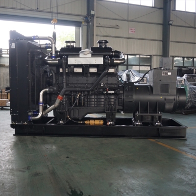 900kw上柴動(dòng)力柴油發(fā)電機(jī)組-上柴股份6缸柴油機(jī)6WTAA35-G31柴油發(fā)電機(jī)組,缸徑/行程：186/215mm,柴油發(fā)電機(jī)組水冷發(fā)動(dòng)機(jī)功率970KW,柴油發(fā)電機(jī)組配套馬拉松斯坦福發(fā)電機(jī)。廠價(jià)直銷歡迎選購：13773399855。