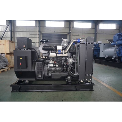 100kw上柴股份柴油發(fā)電機(jī)組-上柴動(dòng)力5缸柴油機(jī)SC4H140D2柴油發(fā)電機(jī)組,缸徑/行程：105/124mm,柴油發(fā)電機(jī)組水冷發(fā)動(dòng)機(jī)功率105KW,柴油發(fā)電機(jī)組配套馬拉松斯坦福發(fā)電機(jī)。廠價(jià)直銷歡迎選購：13773399855。